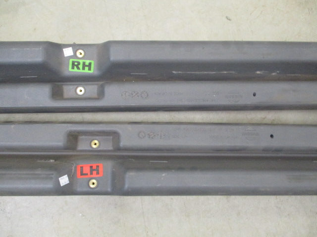 Nissan Pathfinder Genuine Left And Right Side Step Set Used Part