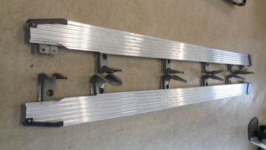 Dual Cab Side Steps PAIR Suitable for Toyota Landcruiser 79 Dual cab Used VGC