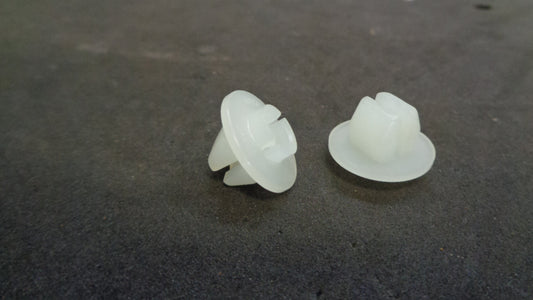 TOYOTA COROLLA GENUINE FRONT BUMPER BAR SCREW GROMMET PAIR NEW PART