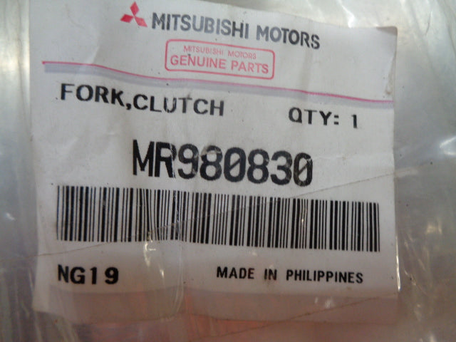Mitsubishi Triton Genuine Clutch Fork New Part