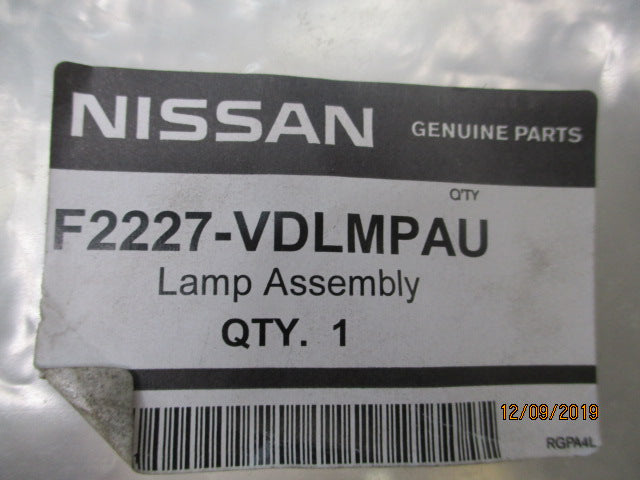 Nissan GU Y61 Genuine Bull Bar Indicator-Park light New Part