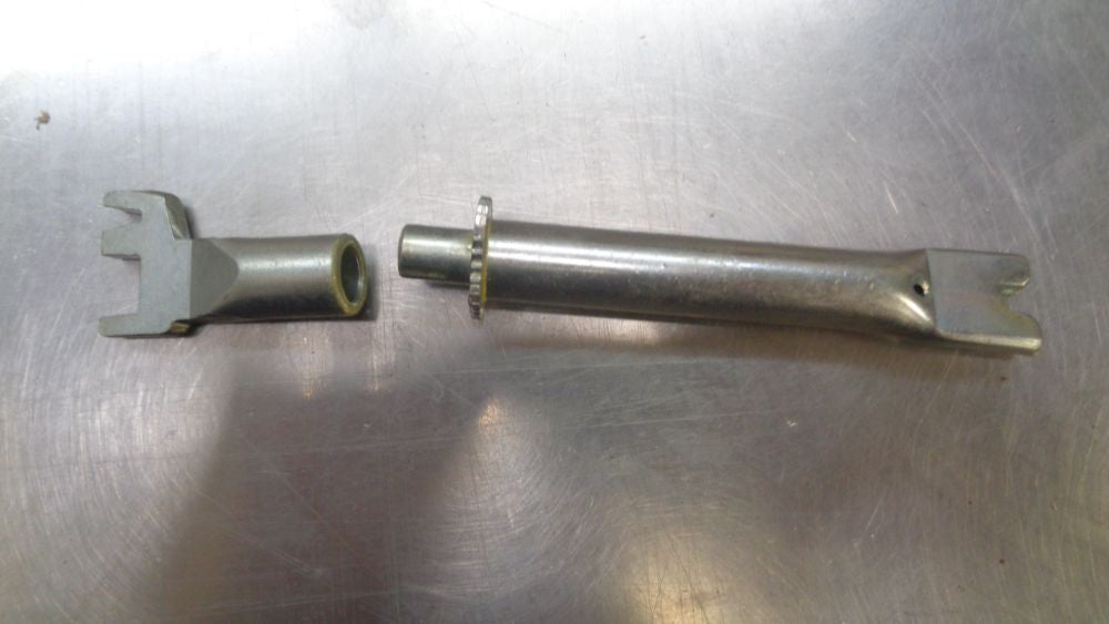 Nissan Navara / Pathfinder / Xterra Genuine Rear Brake Adjuster New Part