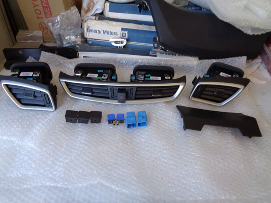 Nissan Qashqai Genuine Dash Panel And Pad Assy New Part