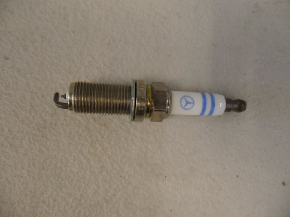 Mercedes Benz Genuine Spark Plugs New Part
