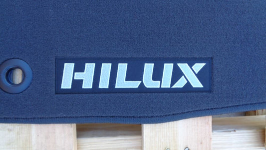 Toyota Hilux Genuine Dual Cab Manual Carpet Mat Set New Part