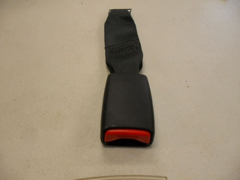 Nissan Genuine 2nd Row Right Hand Buckle Assy New Part