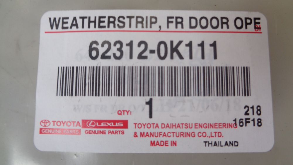 Toyota Hilux Genuine Passenger Front Door weatherstrip New Part