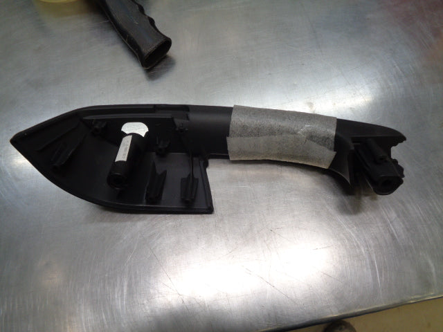 Holden CG/CG7 Captiva Genuine Front Door Pull Assy New Part