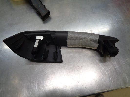 Holden CG/CG7 Captiva Genuine Front Door Pull Assy New Part