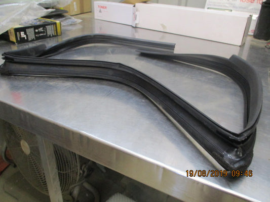 Holden Captiva Genuine Right Hand Rear Door Upper Weatherstrip New Part