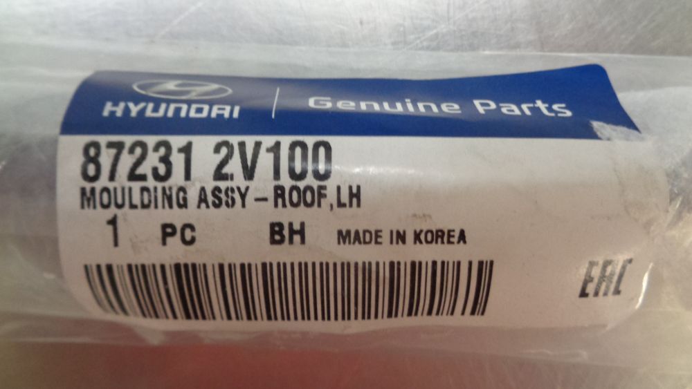 Hyundai Veloster Genuine Left Hand Roof Molding with Sun Roof New Part