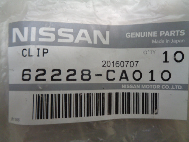 Nissan Murano Genuine Right Hand Front Bumper Clip New Part