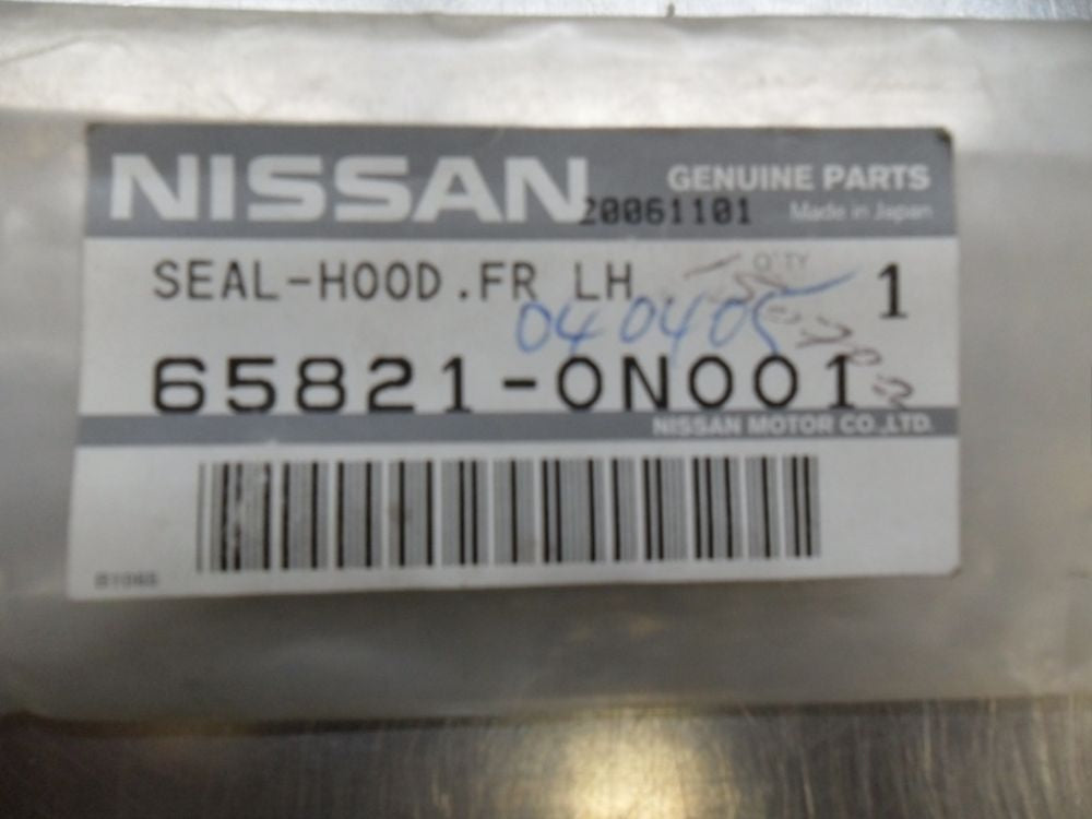 Nissan Pulsar N15 Genuine Front LH Bonnet Seal New Parts