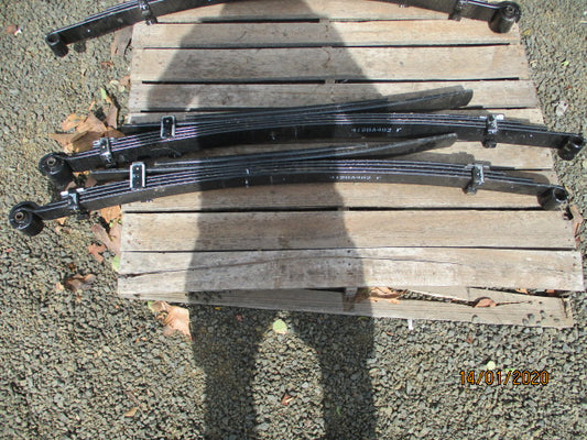 Mitsubishi Triton MR Genuine Rear (Pair) Leaf Springs New Part
