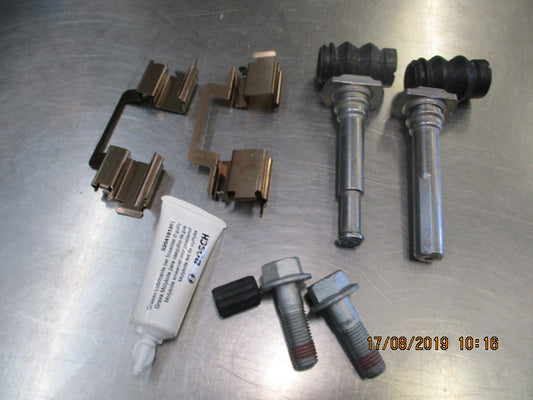 VW Amarok Genuine 1 Set Guide Bush Kit New Part