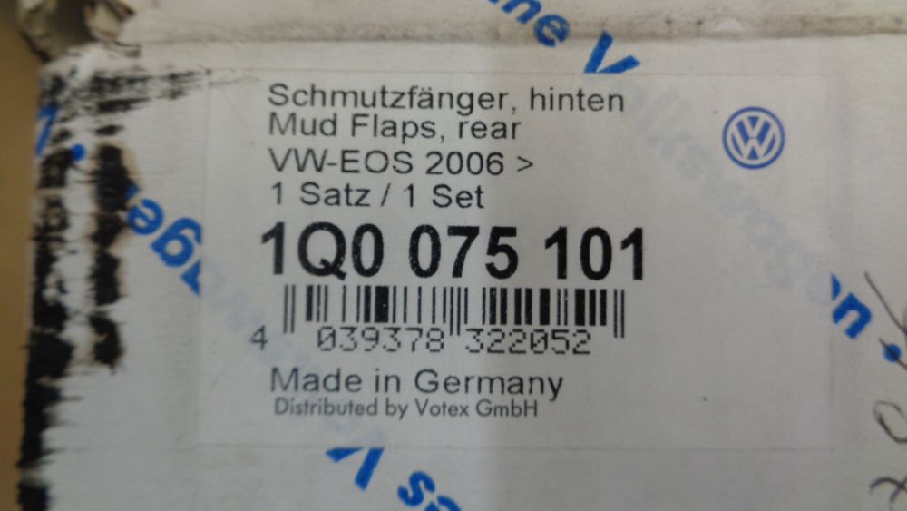 VW Eos Genuine Rear Mud Flap Set New Part