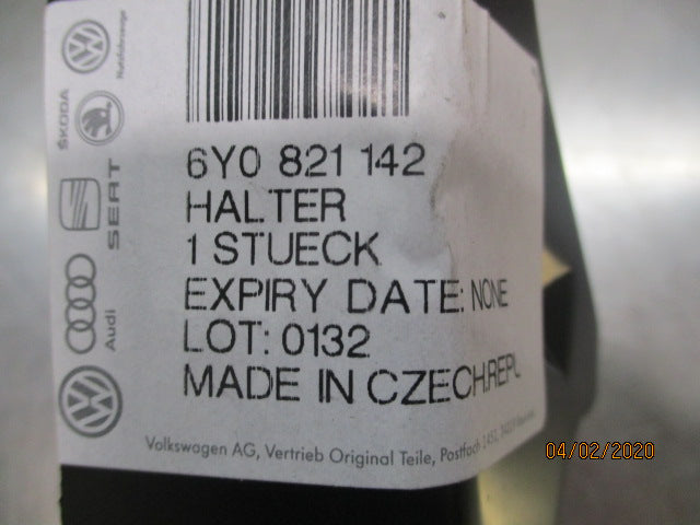 VW Polo 9N-9N3 Genuine Right Hand Front Guard Bracket New Part