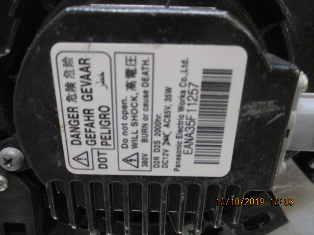 Nissan Murano Genuine Right Hand Headlight Xeron Reconditioned VGC