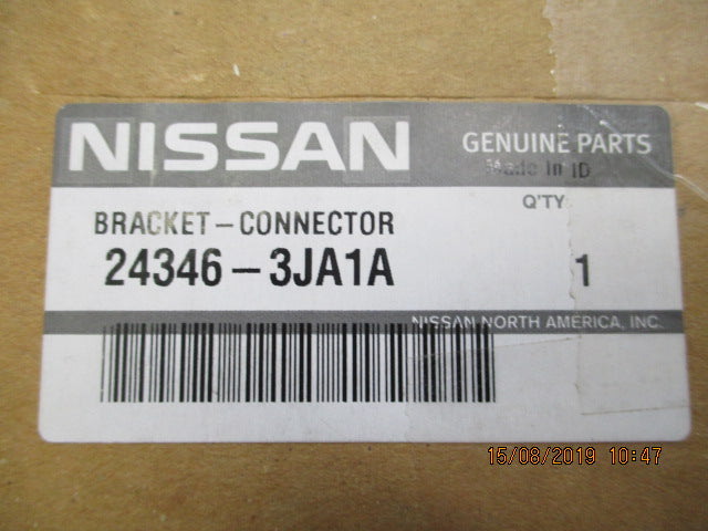 Nissan Pathfinder-Murano-Maxima-Altima Genuine Left Hand Front Bracket Connector New Part