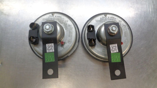 Mahindra XUV 500 Genuine High Tone FC4 Horns New Part