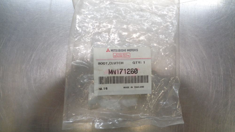 Mitsubishi Triton Genuine Boot, Clutch New Part