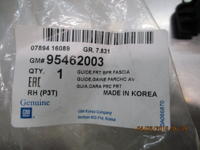 Holden Barina 4 Door LS-LT-LTZ-RS Genuine Right Hand Front Bumper & Grille Retainer New Part