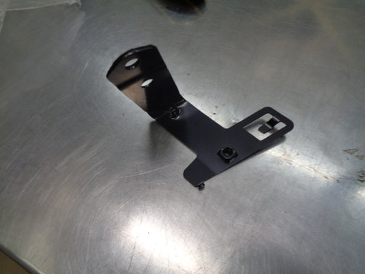 Nissan T31 X Trail Genuine Left Hand Rear Bumper Retainer New Part