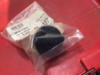 Isuzu TFR55 Genuine Oil Filler Cap New Part