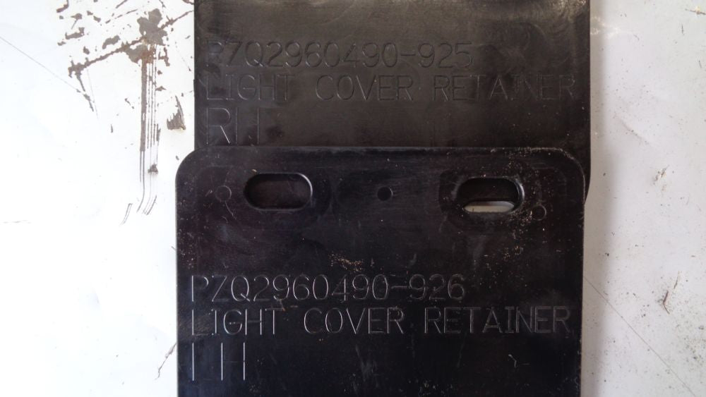 Toyota Prado Genuine Fog Light Blank Retainer Kit New Part
