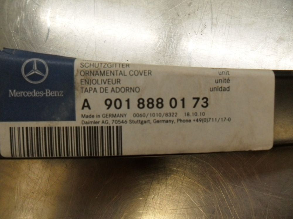 Mercedes Benz Sprinter Genuine Radiator Grille New Part