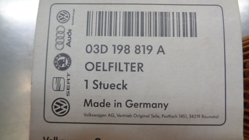 VW Polo Genuine Engine Oil Filter New Part