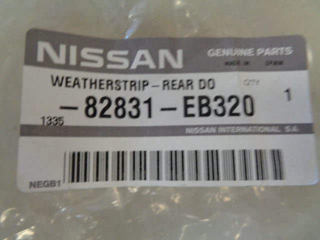 Nissan Navara D40M Genuine RR Weather Strip New Part