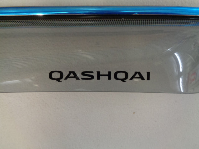 Nissan Qashqai Genuine Weather Shield Set New Part
