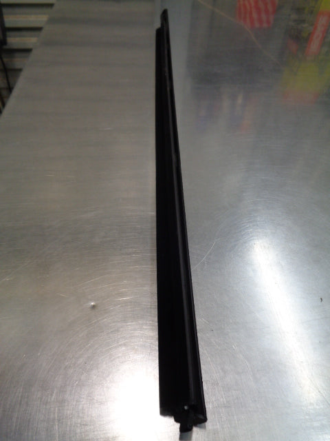 Holden RG Colorado Genuine Right Hand Front Door Seal Strip New Part