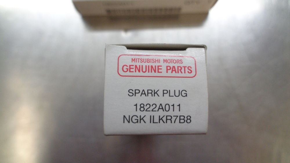 Mitsubishi Outlander ZG-ZH Genuine Set Of 6 Spark Plugs New Part