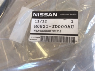 Nissan Dualis Genuine left hand weather shield new part
