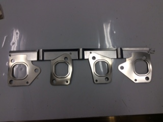 Toyota Landcruiser Genuine exhaust manifold gasket new part