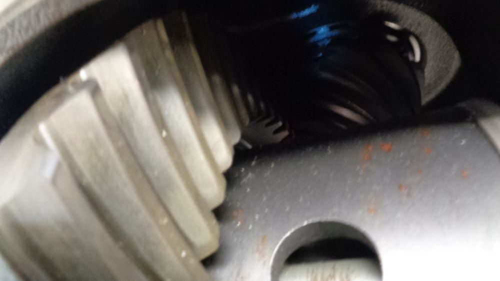 Mitsubishi ML Triton 4X4 Dual Cab Genuine Rear Differential Ratio 4.3 New Part