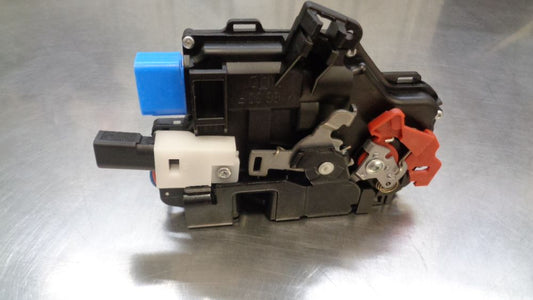 VW Golf MK4 Genuine Drivers Door Latch Assy New Part