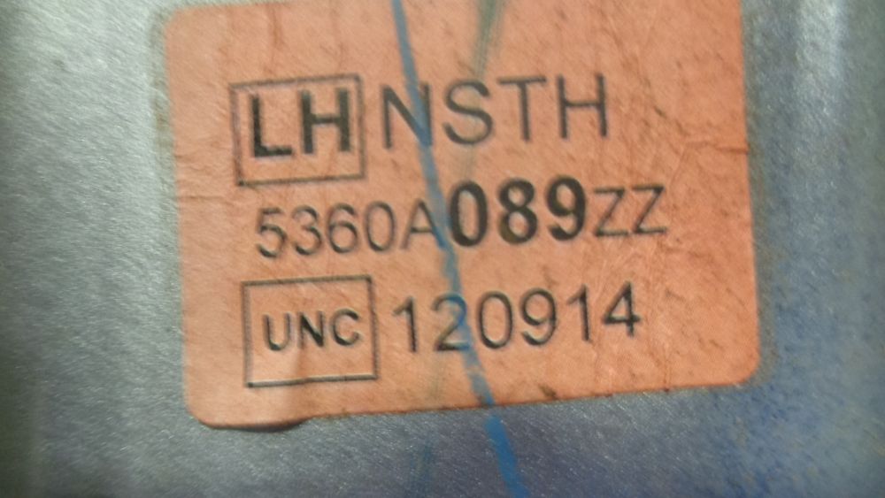 Mitsubishi Triton Genuine Left Hand Replacement Side Step VGC Used Part
