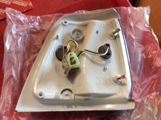 Toyota Hilux Genuine right hand park/indicator new part