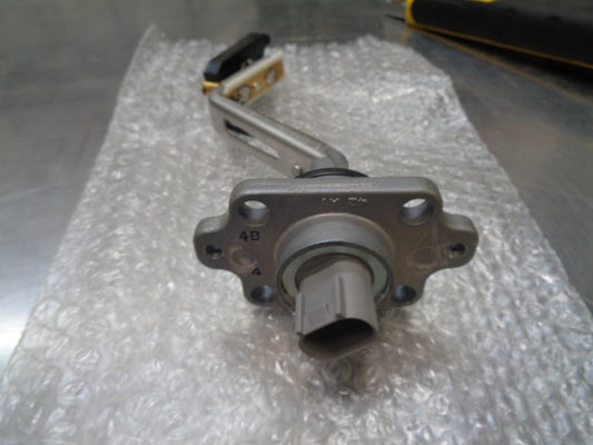 Toyota Landcruiser Genuine Engine Oil Level Sensor New Part