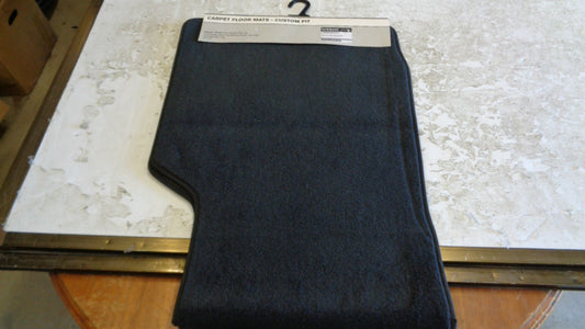 Nissan Navara D22 Genuine 1 piece carpet mat 2nd row new part