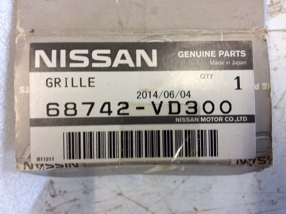 Nissan Patrol GU Genuine right hand dash vent grille new part