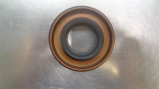 Nissan Navara/Pathfinder Genuine Oil Pinion Seal new part