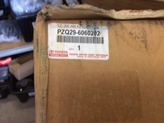 Toyota Landcruiser VDJ200-URJ202R Genuine Bull Bar Infill Kit