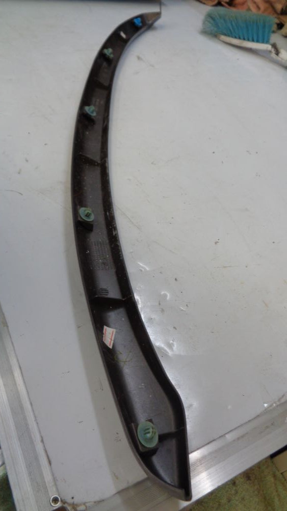 Mitsubishi Triton dual cab Genuine front tub moulding with clips