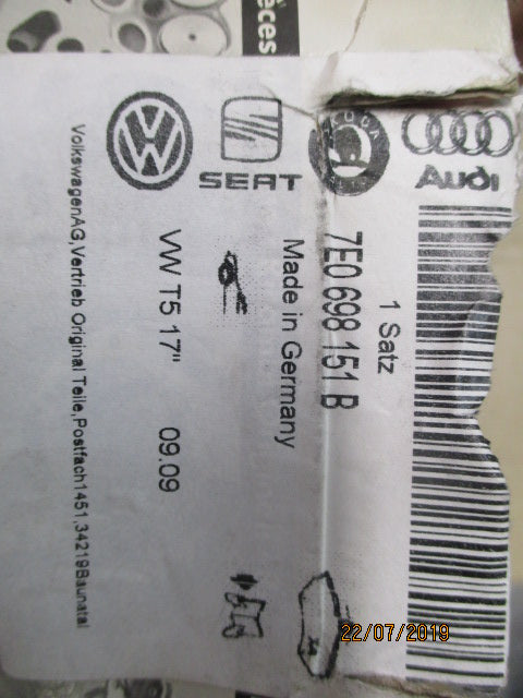 VW Transporter T5 Genuine Front Brake Pad Set New Part
