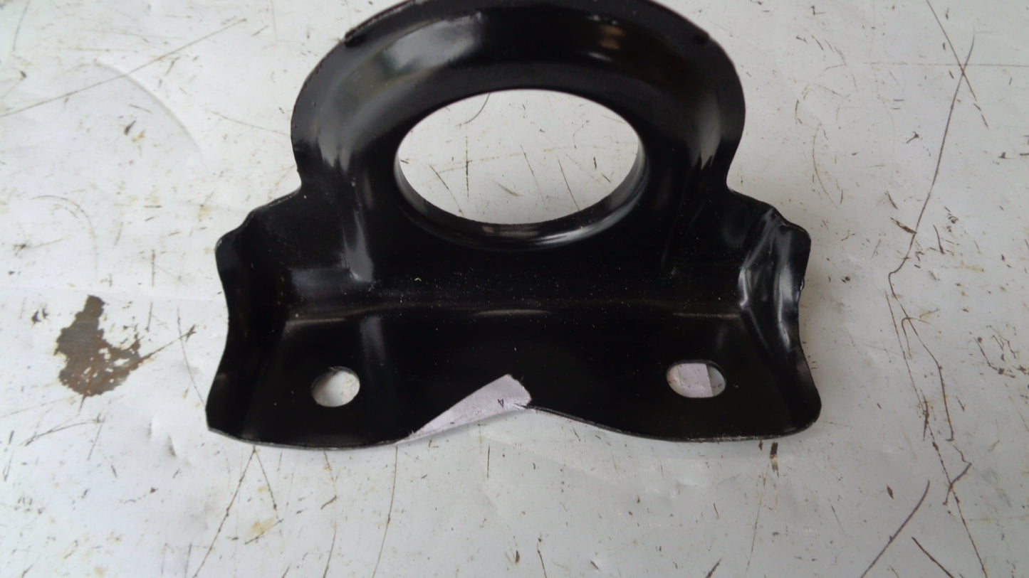 TOYOTA COROLLA GENUINE LOWER RADIATOR MOUNTING BRACKET NEW PART