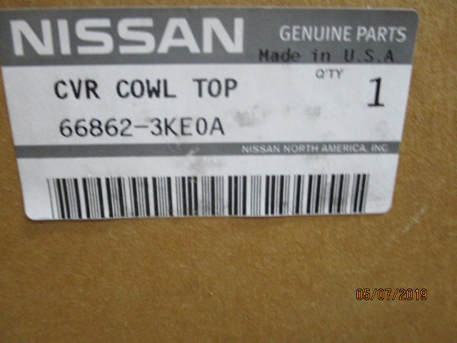 Nissan Pathfinder R52 Genuine Top Cowl New Part